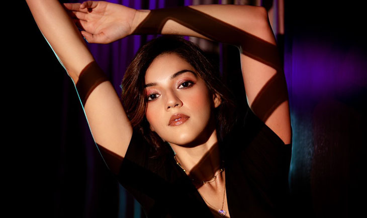 Mehreen Kaur Pirzada Honey Is The Best