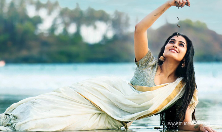 Divi Vadthya