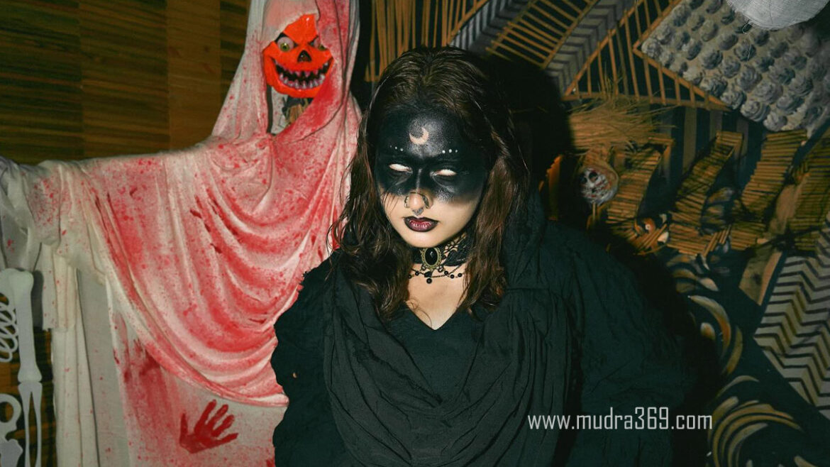 Ayesha Khan Halloween